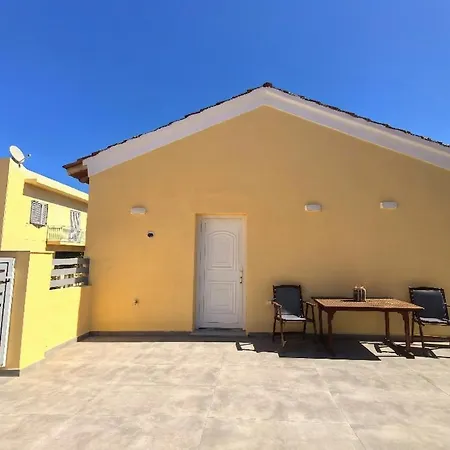 Cabo * Ermúpoli